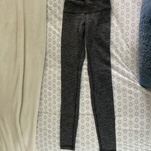 Lululemon Leggings Size 4 lightly worn